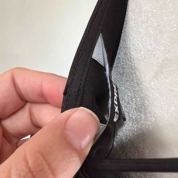 NWT Express Black satin top Crop top size small - Picture 8 of 8